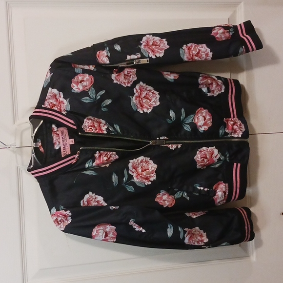 Urban Republic Other - Urban Republic floral zip varsity jacket - L (14) - black floral